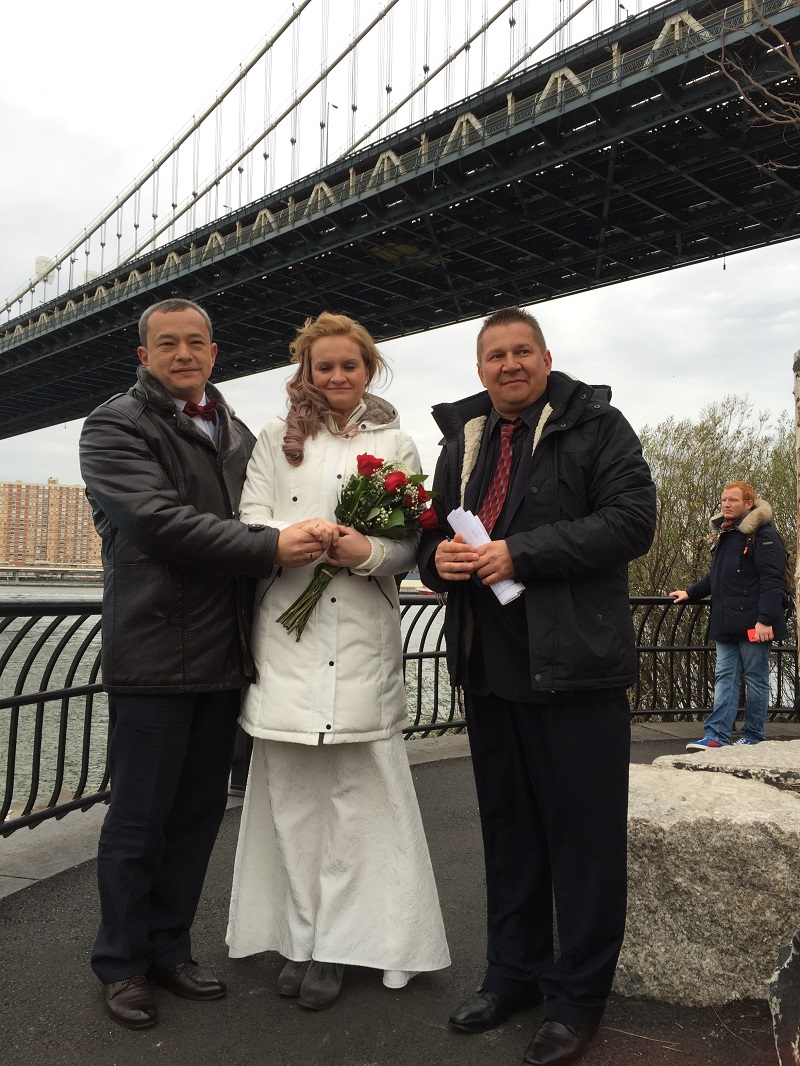 Russian wedding officiant, wedding ceremony, Brooklyn Bridge, New York